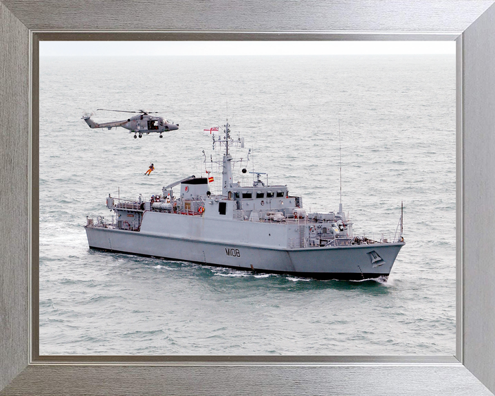 HMS Grimsby (M108) Royal Navy Sandown Class Minehunter With Helicopter Photo Print Wall Art Decor - Posters, Prints, & Visual Artwork - by Hampshire Prints (image 7 of 9)