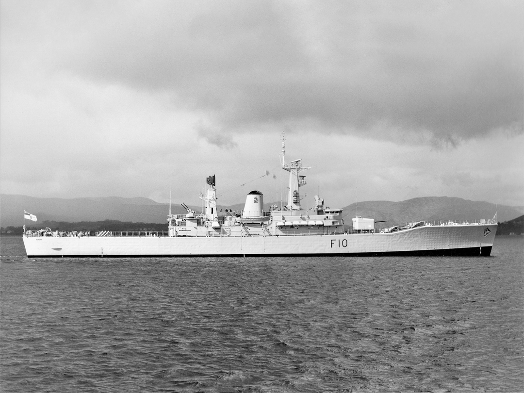 HMS Aurora (F10) Royal Navy Leander Class Frigate Starboard Beam View Photo Print Wall Art Decor Posters, Prints, & Visual Artwork Hampshire Prints 6 x 4 No Frame No