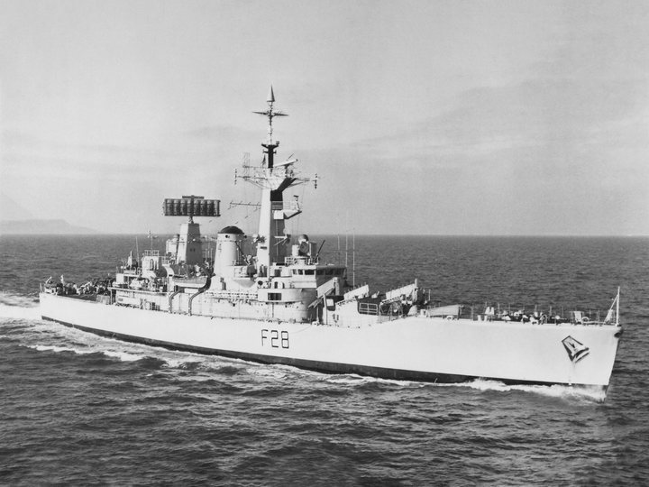 HMS Cleopatra (F28) Royal Navy Leander Class Frigate Low Starboard View Photo Print Wall Art Decor Posters, Prints, & Visual Artwork Hampshire Prints 6 x 4 No Frame No