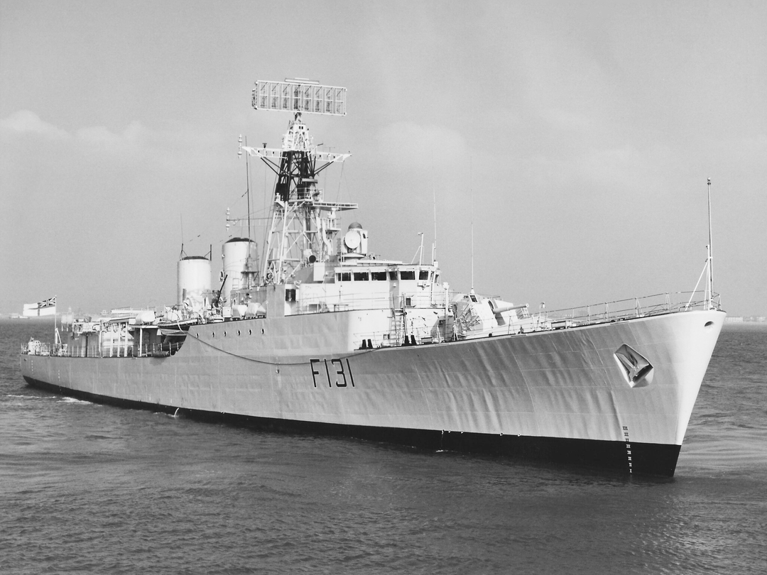 HMS Nubian F131 Tribal Class Frigate Starboard View Photo Print - Posters, Prints, & Visual Artwork - by Hampshire Prints (image 1 of 9)