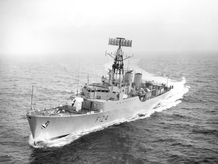 HMS Zulu F124 Tribal Class Frigate Port Bow View Photo Print - Posters, Prints, & Visual Artwork - by Hampshire Prints (image 1 of 9)