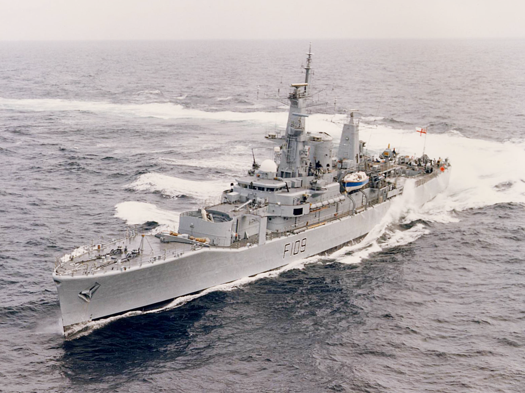 HMS Leander F109 Leander Class Frigate Starboard Turn Photo Print - Posters, Prints, & Visual Artwork - by Hampshire Prints (image 1 of 9)