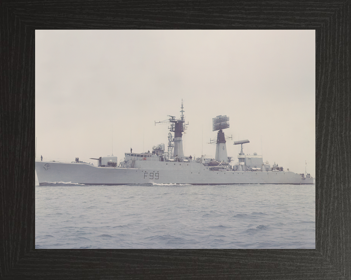 HMS Lincoln F99 Salisbury Class Frigate Port Beam View Photo Print - Posters, Prints, & Visual Artwork - by Hampshire Prints (image 3 of 9)