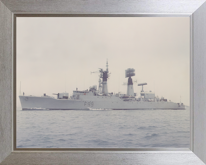 HMS Lincoln F99 Salisbury Class Frigate Port Beam View Photo Print - Posters, Prints, & Visual Artwork - by Hampshire Prints (image 7 of 9)
