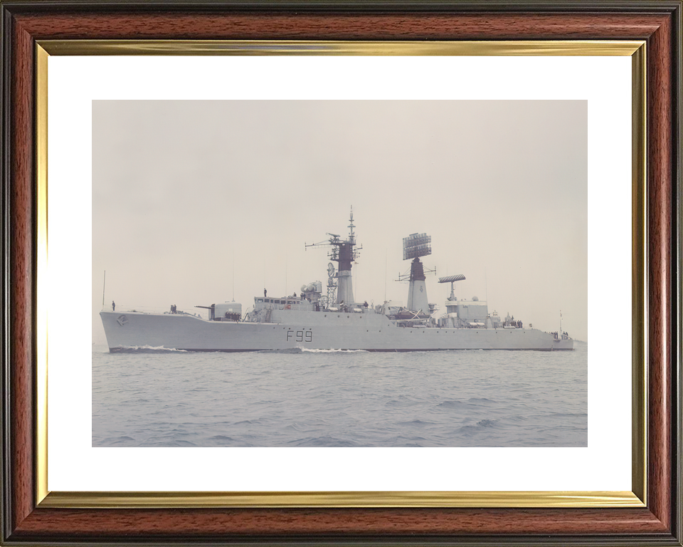 HMS Lincoln F99 Salisbury Class Frigate Port Beam View Photo Print - Posters, Prints, & Visual Artwork - by Hampshire Prints (image 8 of 9)