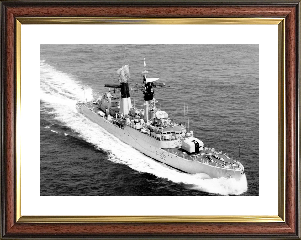 HMS Lincoln F99 Salisbury Class Frigate High Starboard Bow View Photo Print - Posters, Prints, & Visual Artwork - by Hampshire Prints (image 8 of 9)