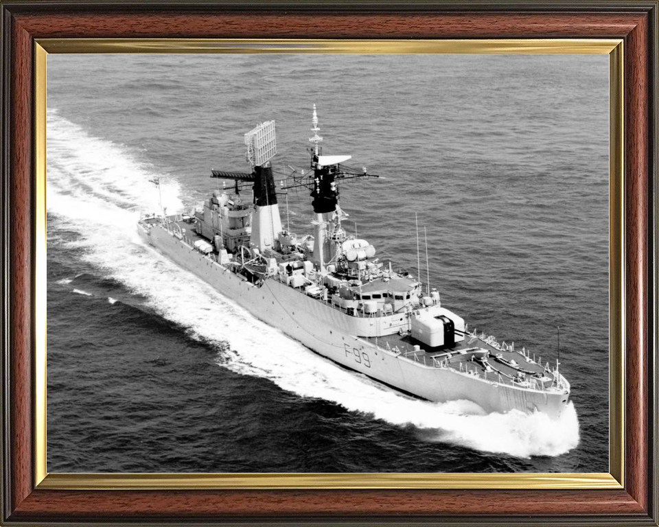 HMS Lincoln F99 Salisbury Class Frigate High Starboard Bow View Photo Print - Posters, Prints, & Visual Artwork - by Hampshire Prints (image 9 of 9)
