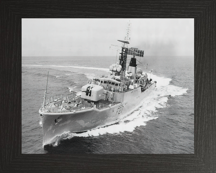 HMS Lynx F27 Leopard Class Frigate Turning to Starboard Photo Print - Posters, Prints, & Visual Artwork - by Hampshire Prints (image 3 of 9)