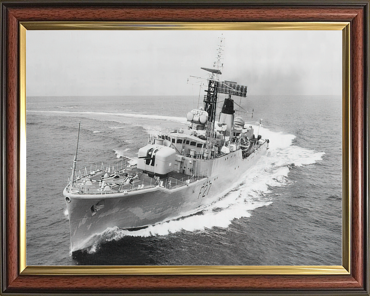 HMS Lynx F27 Leopard Class Frigate Turning to Starboard Photo Print - Posters, Prints, & Visual Artwork - by Hampshire Prints (image 9 of 9)