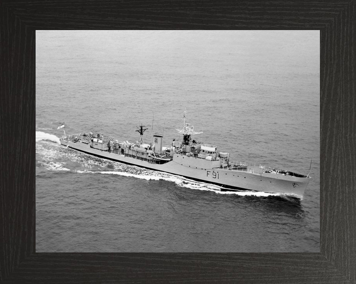 HMS Murray F91 Blackwood Class Frigate Starboard View Photo Print - Posters, Prints, & Visual Artwork - by Hampshire Prints (image 3 of 9)