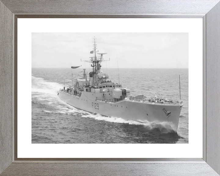 HMS Rhyl F129 Rothesay Class Frigate Starboard Bow View Photo Print - Posters, Prints, & Visual Artwork - by Hampshire Prints (image 6 of 9)