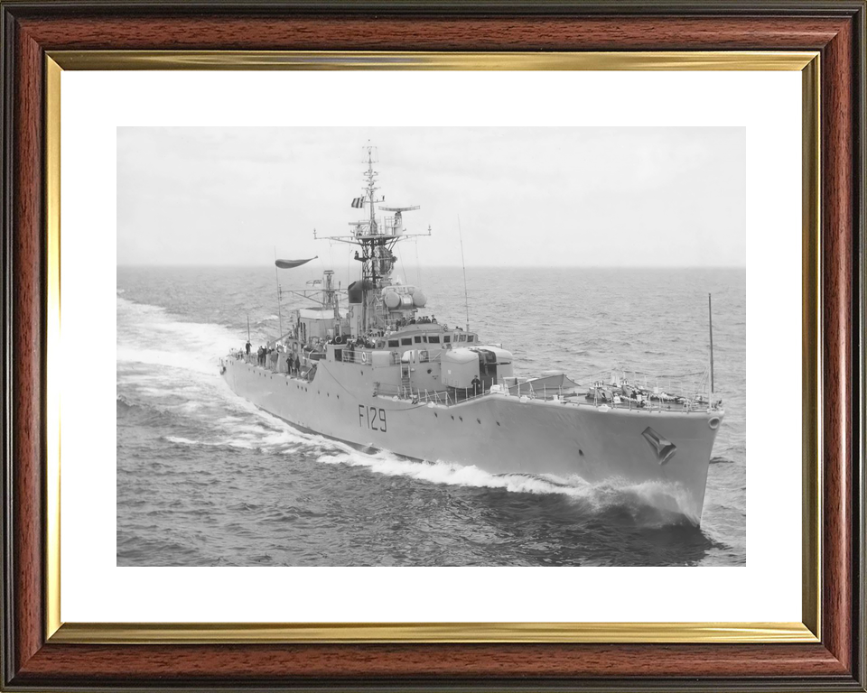 HMS Rhyl F129 Rothesay Class Frigate Starboard Bow View Photo Print - Posters, Prints, & Visual Artwork - by Hampshire Prints (image 8 of 9)
