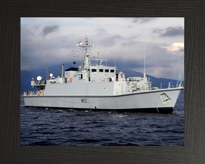 HMS Shoreham M112 Sandown Class Minehunter Low Starboard View Photo Print - Posters, Prints, & Visual Artwork - by Hampshire Prints (image 3 of 9)