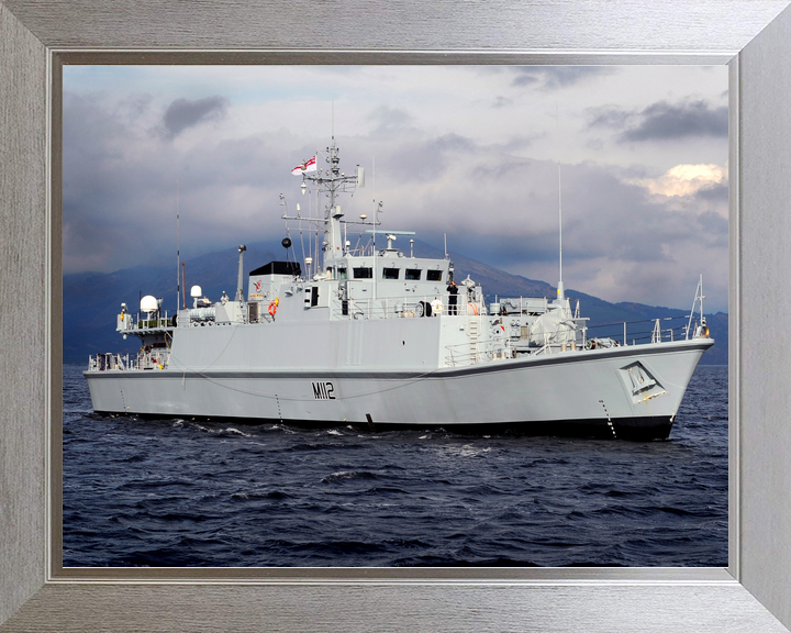 HMS Shoreham M112 Sandown Class Minehunter Low Starboard View Photo Print - Posters, Prints, & Visual Artwork - by Hampshire Prints (image 7 of 9)