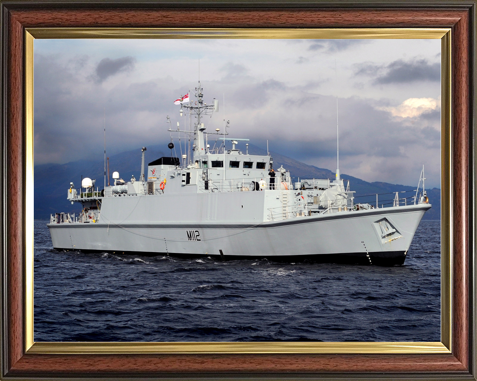 HMS Shoreham M112 Sandown Class Minehunter Low Starboard View Photo Print - Posters, Prints, & Visual Artwork - by Hampshire Prints (image 9 of 9)