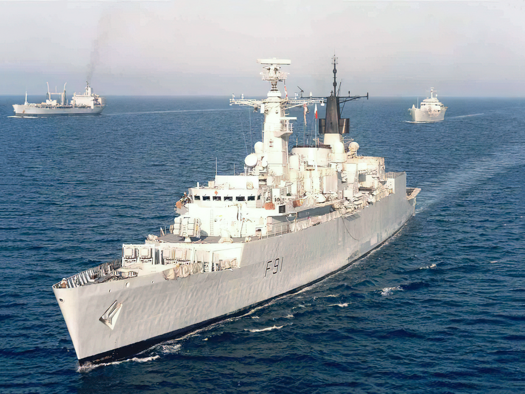 HMS Brazen (F91) Royal Navy Type 22 Frigate High Port Bow View Photo Print Wall Art Decor Posters, Prints, & Visual Artwork Hampshire Prints 6 x 4 No Frame No