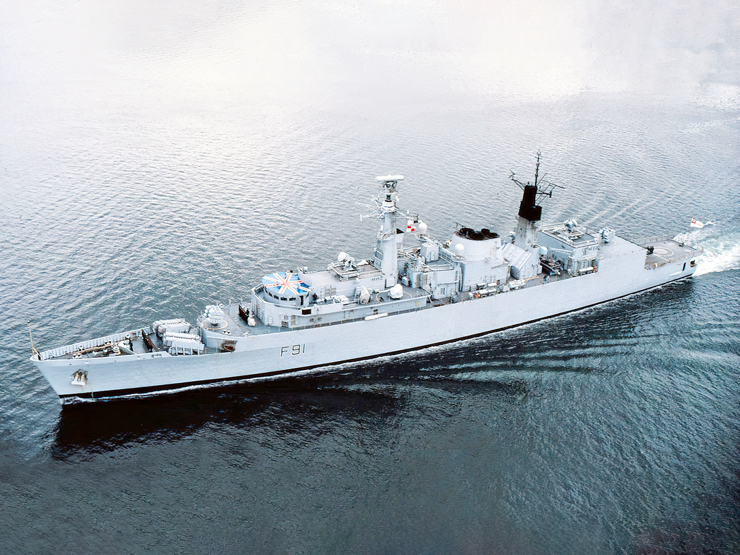 HMS Brazen (F91) Royal Navy Type 22 Frigate High Port Side View Photo Print Wall Art Decor Posters, Prints, & Visual Artwork Hampshire Prints 6 x 4 No Frame No