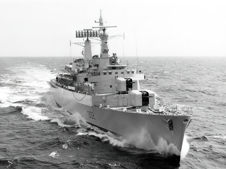 HMS Devonshire (D02) Royal Navy County Class Destroyer Starboard Bow View Photo Print Wall Art Decor Posters, Prints, & Visual Artwork Hampshire Prints 6 x 4 No Frame No