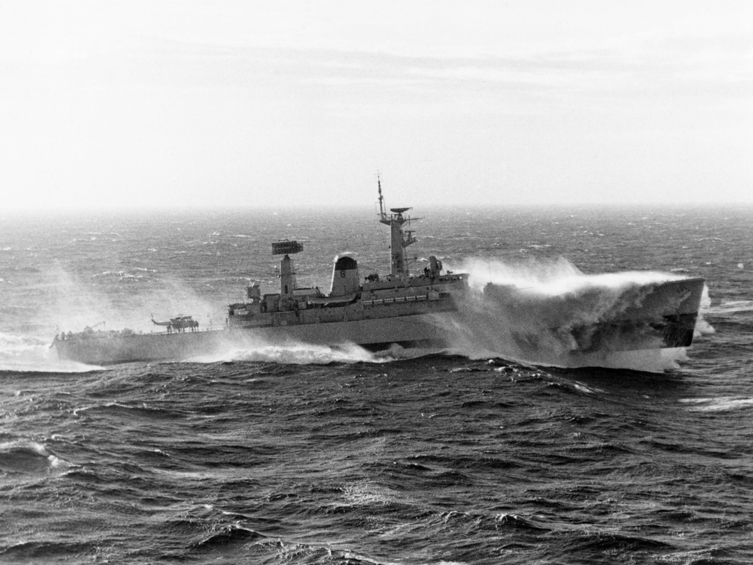 HMS Arethusa (F38) Royal Navy Leander Class Frigate In Rough Sea Photo Print Wall Art Decor Posters, Prints, & Visual Artwork Hampshire Prints 6 x 4 No Frame No