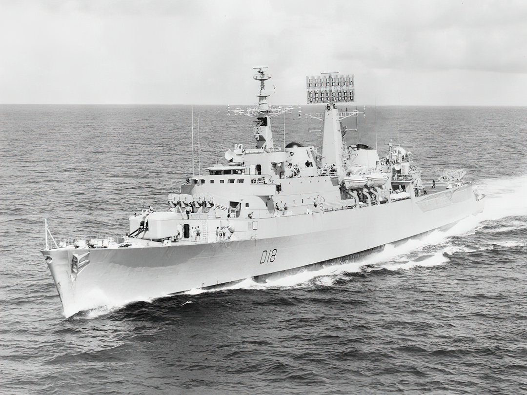 HMS Antrim (D18) Royal Navy County Class Destroyer Port Bow View Photo Print Wall Art Decor Posters, Prints, & Visual Artwork Hampshire Prints 6 x 4 No Frame No