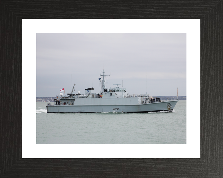 HMS Grimsby (M108) Royal Navy Sandown Class Minehunter Starboard Beam View Photo Print Wall Art Decor - Posters, Prints, & Visual Artwork - by Hampshire Prints (image 2 of 9)
