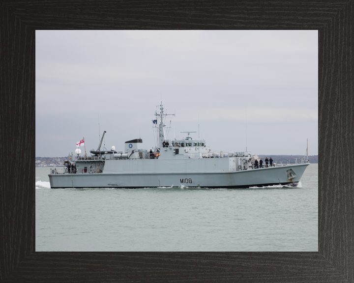 HMS Grimsby (M108) Royal Navy Sandown Class Minehunter Starboard Beam View Photo Print Wall Art Decor - Posters, Prints, & Visual Artwork - by Hampshire Prints (image 3 of 9)