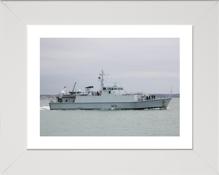 HMS Grimsby (M108) Royal Navy Sandown Class Minehunter Starboard Beam View Photo Print Wall Art Decor - Posters, Prints, & Visual Artwork - by Hampshire Prints (image 4 of 9)