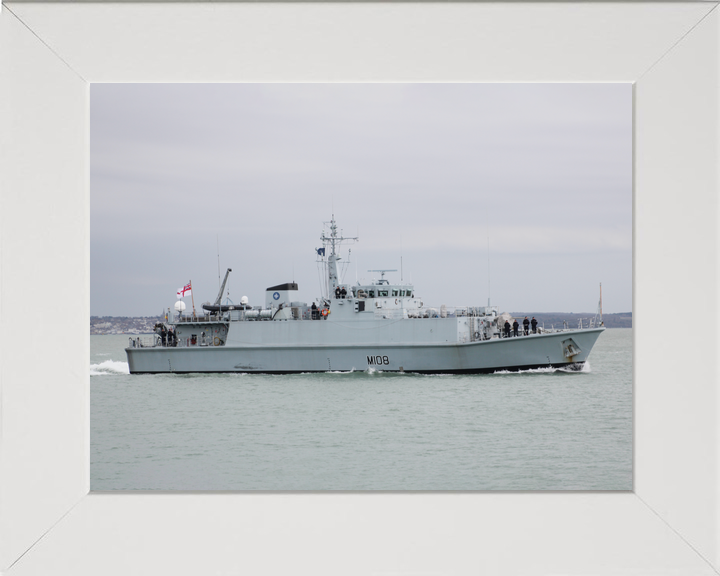 HMS Grimsby (M108) Royal Navy Sandown Class Minehunter Starboard Beam View Photo Print Wall Art Decor - Posters, Prints, & Visual Artwork - by Hampshire Prints (image 5 of 9)