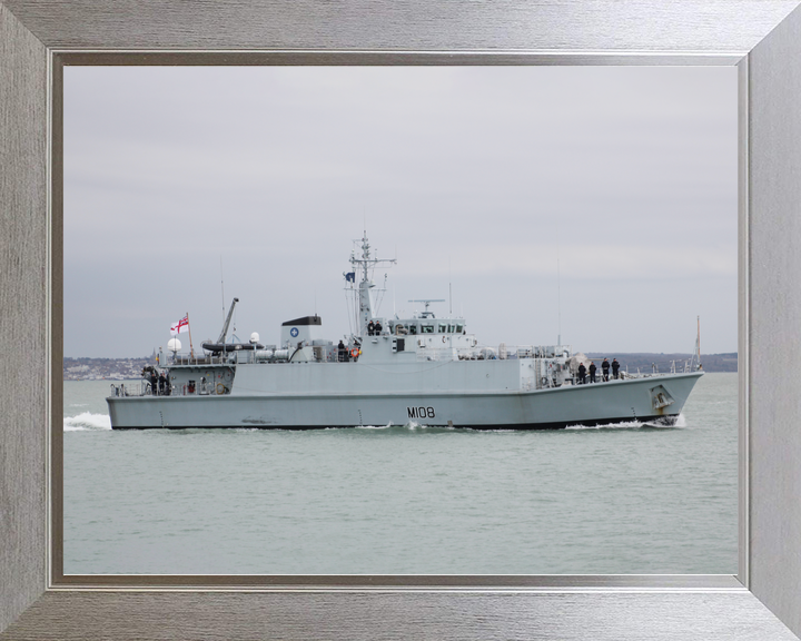 HMS Grimsby (M108) Royal Navy Sandown Class Minehunter Starboard Beam View Photo Print Wall Art Decor - Posters, Prints, & Visual Artwork - by Hampshire Prints (image 7 of 9)