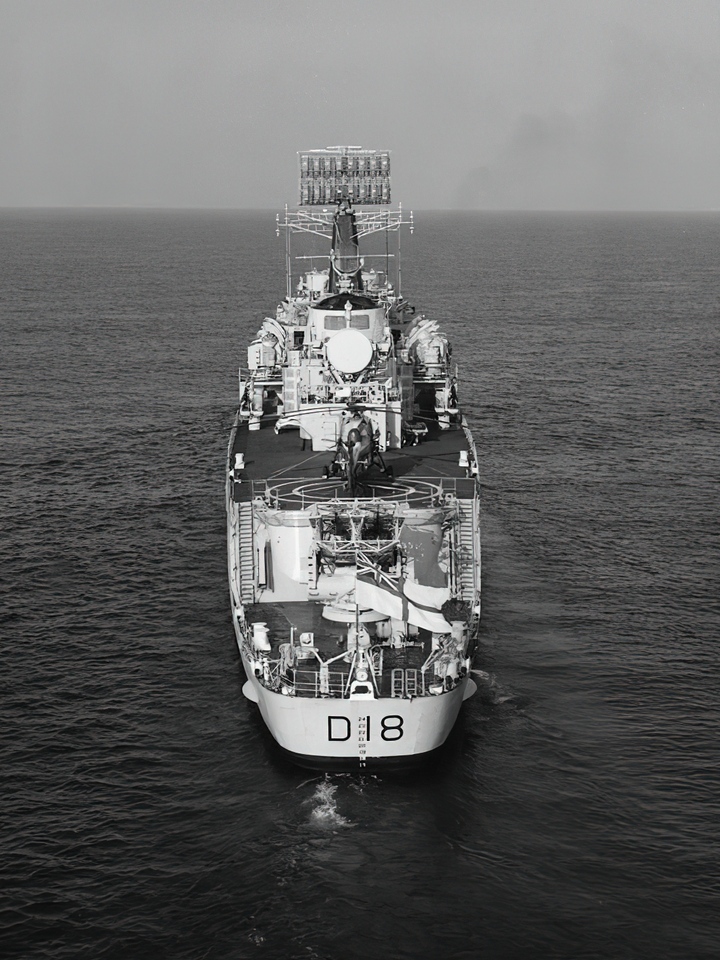 HMS Antrim (D18) Royal Navy County Class Destroyer Stern View Photo Print Wall Art Decor Posters, Prints, & Visual Artwork Hampshire Prints 6 x 4 No Frame No