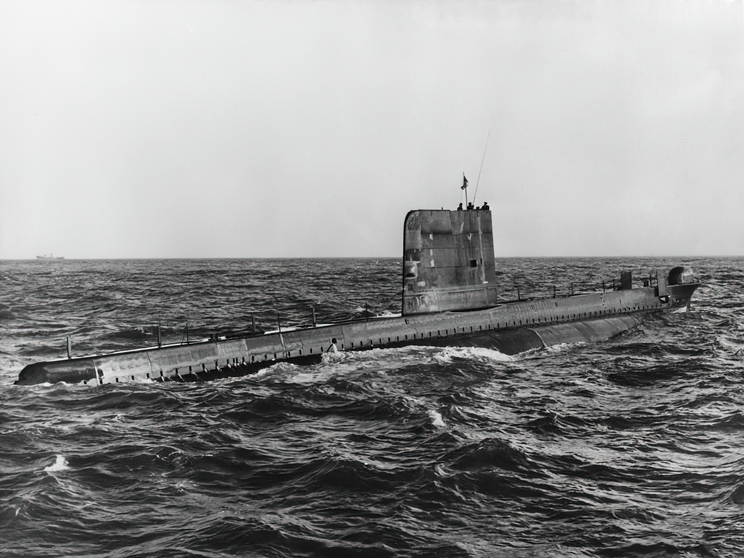 HMS Oracle S16 Oberon Class Submarine Starboard Side View Photo Print - Posters, Prints, & Visual Artwork - by Hampshire Prints (image 1 of 9)