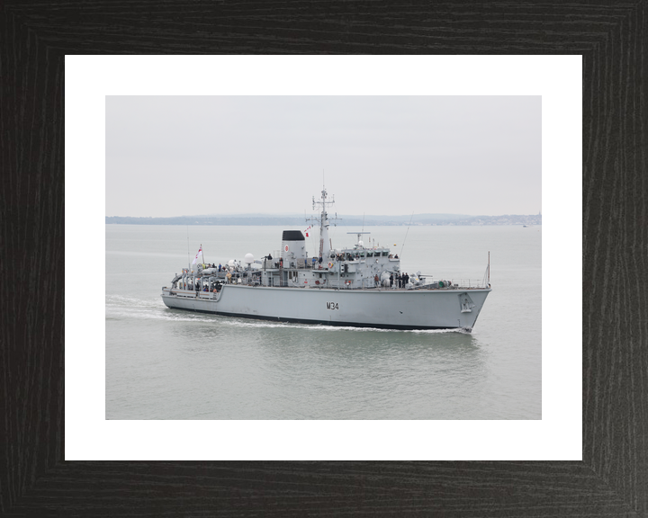 HMS Middleton M34 Hunt Class Mine Warfare Vessel Entering Harbour Photo Print - Posters, Prints, & Visual Artwork - by Hampshire Prints (image 2 of 9)