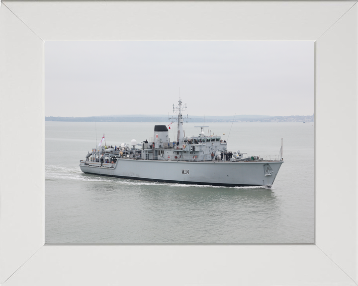 HMS Middleton M34 Hunt Class Mine Warfare Vessel Entering Harbour Photo Print - Posters, Prints, & Visual Artwork - by Hampshire Prints (image 5 of 9)