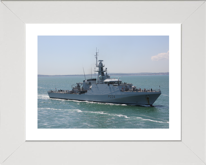 HMS Trent P224 River Class Patrol Vessel Photo Print - Posters, Prints, & Visual Artwork - by Hampshire Prints (image 4 of 9)