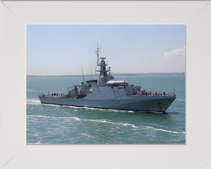 HMS Trent P224 River Class Patrol Vessel Photo Print - Posters, Prints, & Visual Artwork - by Hampshire Prints (image 5 of 9)