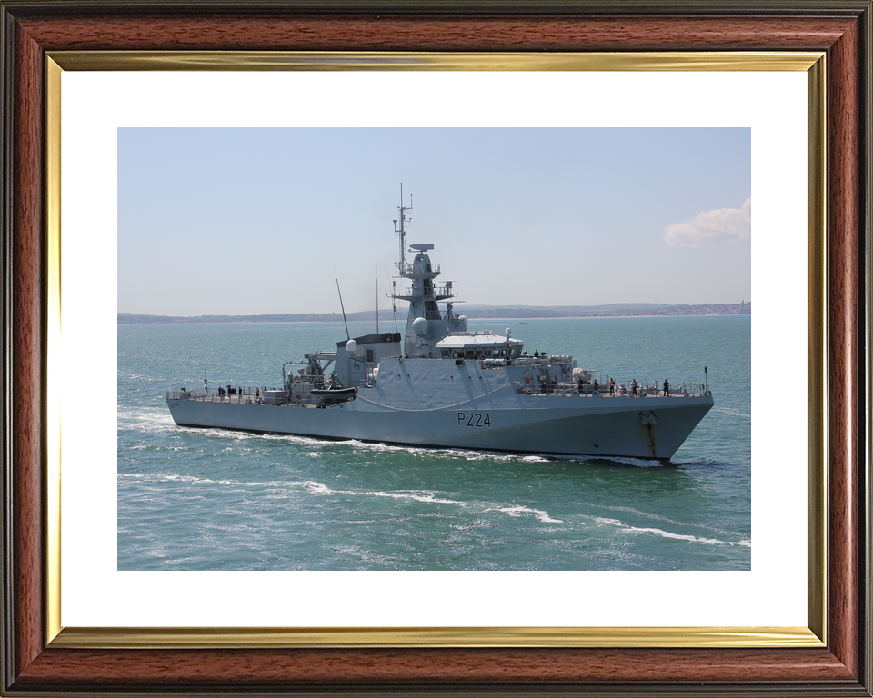 HMS Trent P224 River Class Patrol Vessel Photo Print - Posters, Prints, & Visual Artwork - by Hampshire Prints (image 8 of 9)