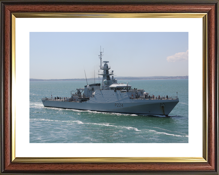 HMS Trent P224 River Class Patrol Vessel Photo Print - Posters, Prints, & Visual Artwork - by Hampshire Prints (image 8 of 9)