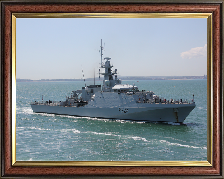 HMS Trent P224 River Class Patrol Vessel Photo Print - Posters, Prints, & Visual Artwork - by Hampshire Prints (image 9 of 9)