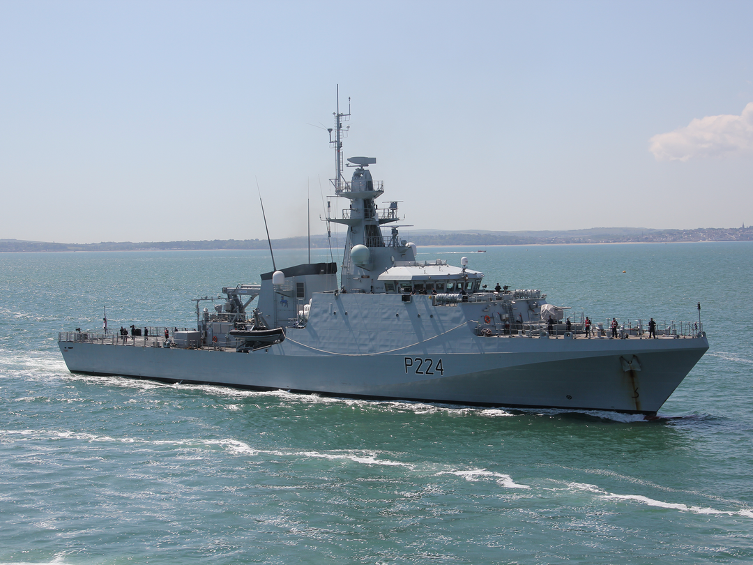 HMS Trent P224 River Class Patrol Vessel Photo Print - Posters, Prints, & Visual Artwork - by Hampshire Prints (image 1 of 9)