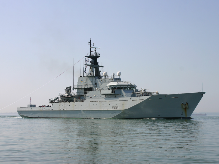 HMS Tyne P281 River Class Patrol Vessel Photo Print - Posters, Prints, & Visual Artwork - by Hampshire Prints (image 1 of 9)