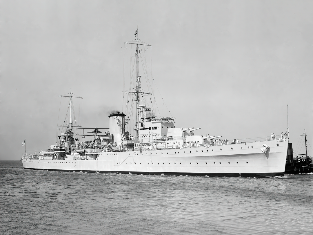HMS Achilles (C70) Royal Navy Leander Class Light Cruiser Photo Print Starboard View Warship Wall Art Posters, Prints, & Visual Artwork Hampshire Prints 6 x 4 No Frame No