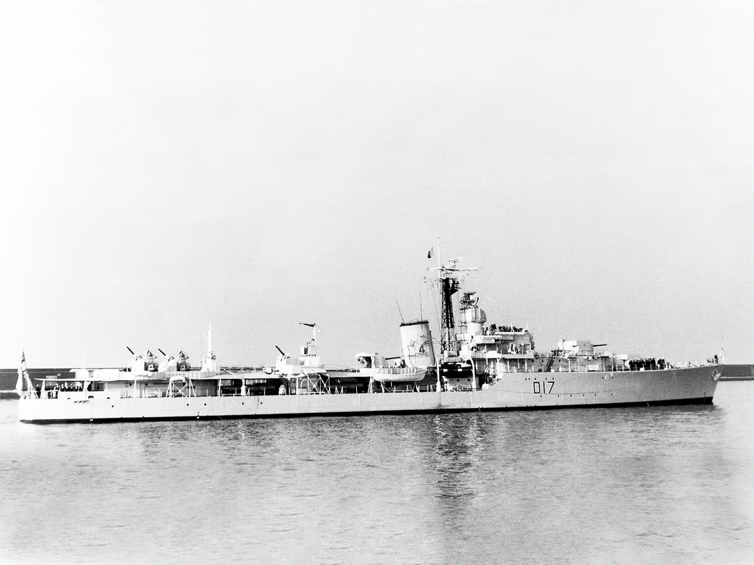 HMS Alamein (D17) Royal Navy Battle Class Destroyer Starboard View Photo Print Wall Art Naval Decor Posters, Prints, & Visual Artwork Hampshire Prints 6 x 4 No Frame No