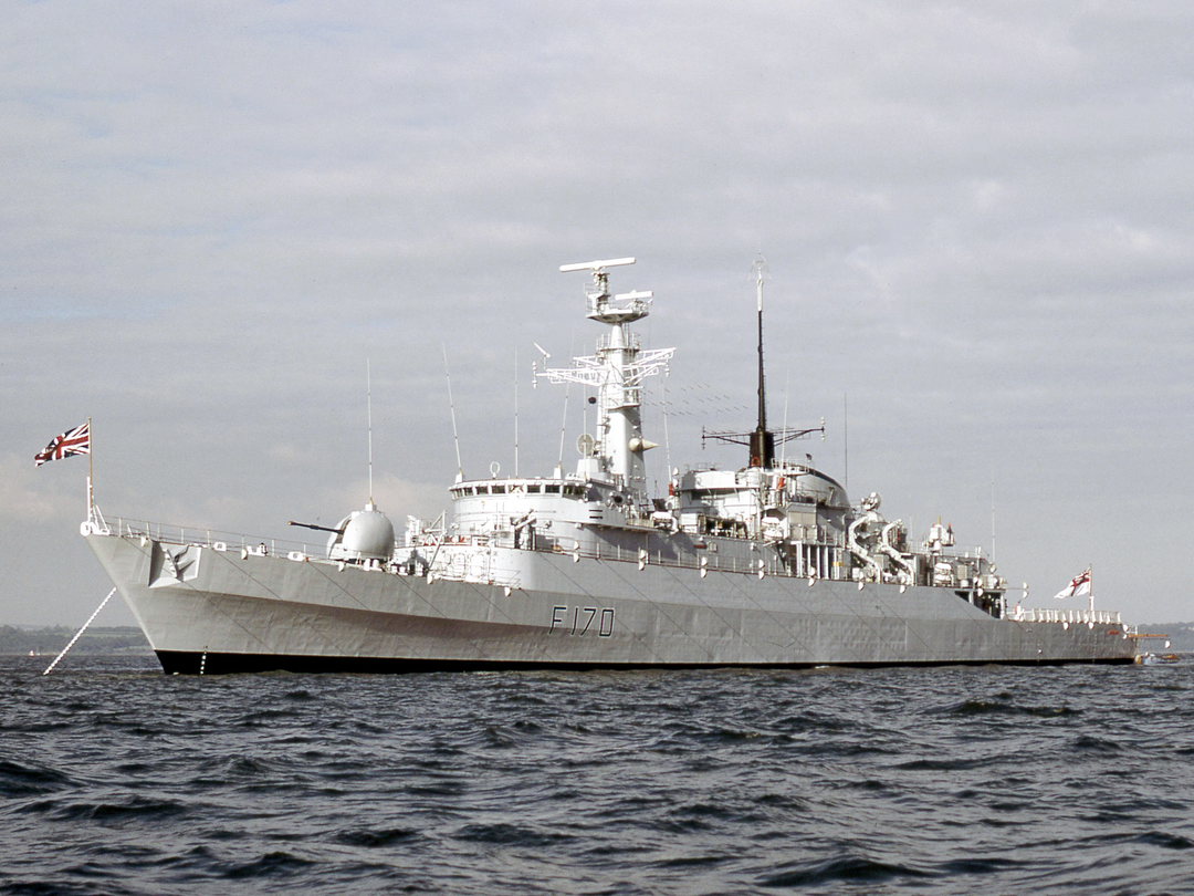 HMS Antelope (F170) Royal Navy Type 21 Frigate At Anchor in Colour Photo Print Wall Art Decor Posters, Prints, & Visual Artwork Hampshire Prints 6 x 4 No Frame No
