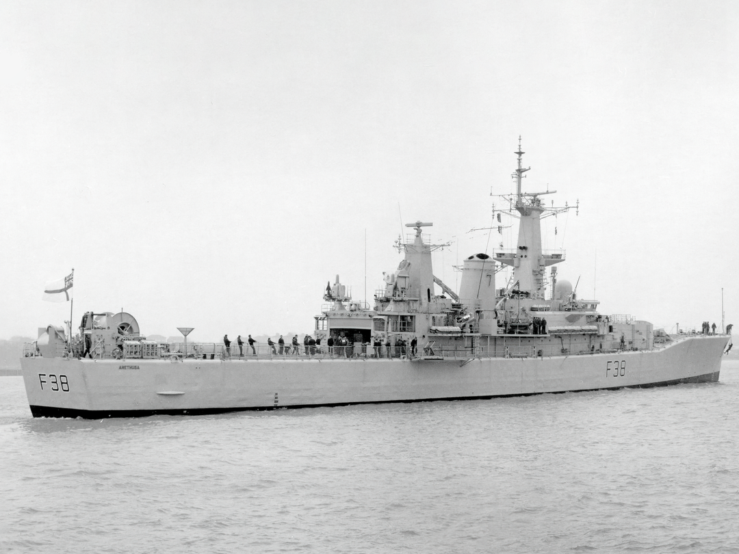 HMS Arethusa (F38) Royal Navy Leander Class Frigate Low Starboard View Photo Print Wall Art Decor Posters, Prints, & Visual Artwork Hampshire Prints 6 x 4 No Frame No