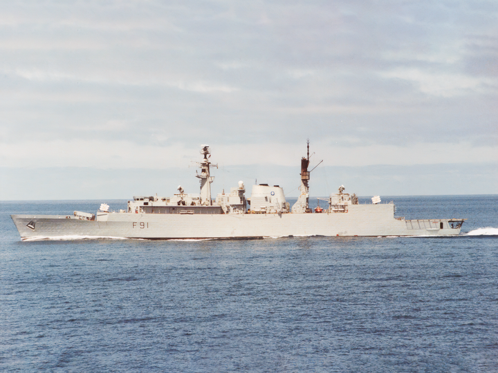 HMS Brazen (F91) Royal Navy Type 22 Frigate Port Beam View Photo Print Wall Art Decor Posters, Prints, & Visual Artwork Hampshire Prints 6 x 4 No Frame No