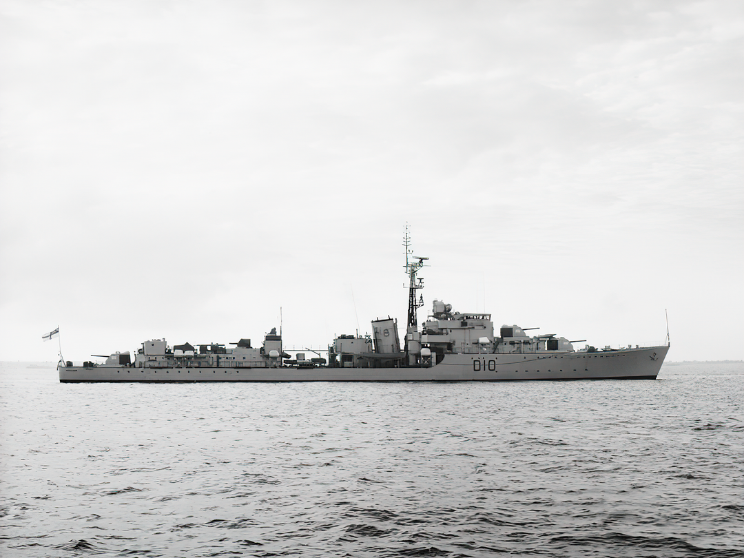HMS Cassandra (D10) Royal Navy C Class Destroyer Starboard Beam View Photo Print Wall Art Decor Posters, Prints, & Visual Artwork Hampshire Prints 6 x 4 No Frame No