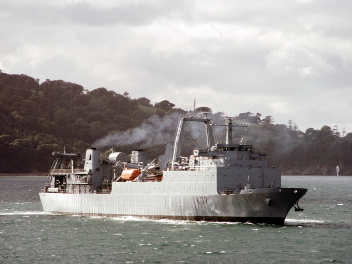 HMS Challenger (K07) Royal Navy Diving Support Vessel Starboard View Photo Print Wall Art Decor Posters, Prints, & Visual Artwork Hampshire Prints 6 x 4 No Frame No