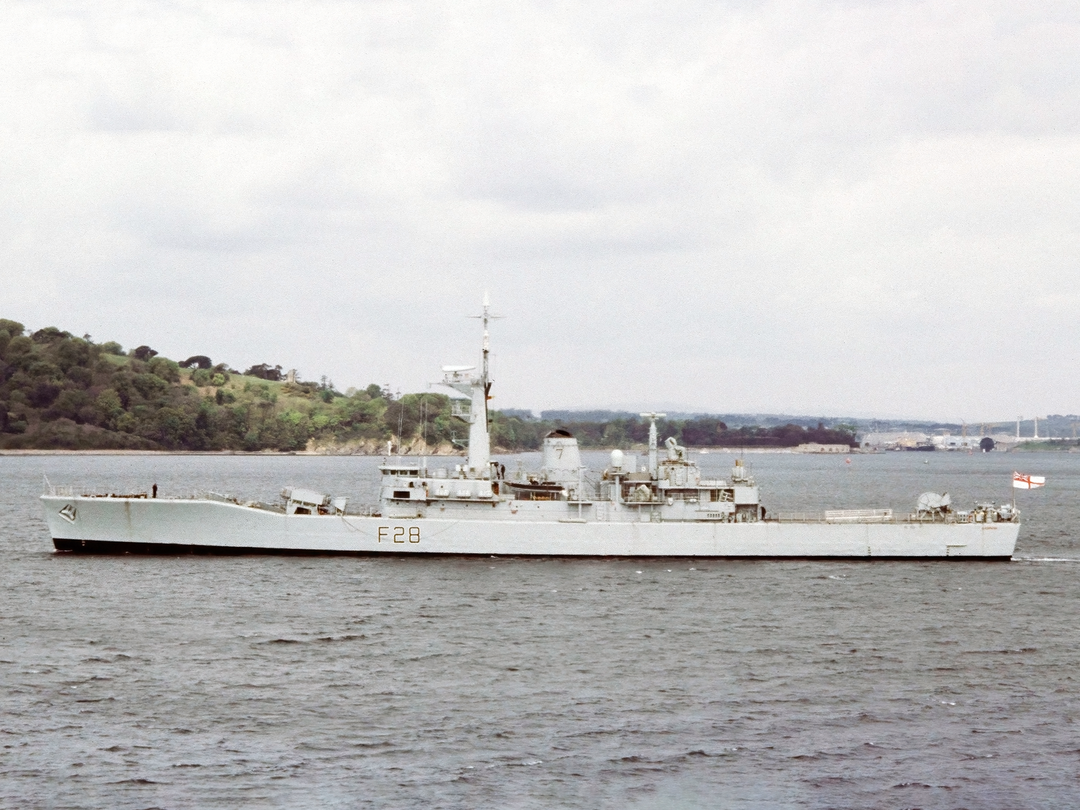 HMS Cleopatra (F28) Royal Navy Leander Class Frigate Port Beam View Photo Print Wall Art Decor Posters, Prints, & Visual Artwork Hampshire Prints 6 x 4 No Frame No