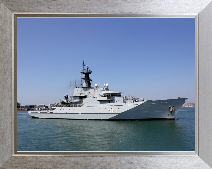 HMS Tyne P281 River Class Patrol Vessel May 2018 Photo Print - Posters, Prints, & Visual Artwork - by Hampshire Prints (image 7 of 9)