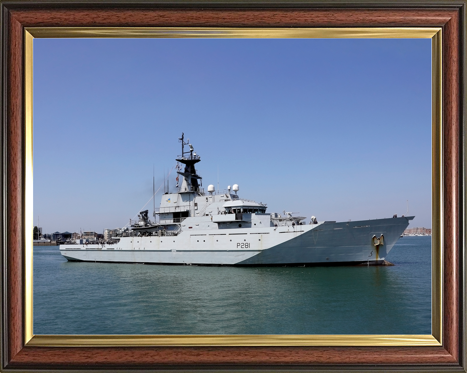 HMS Tyne P281 River Class Patrol Vessel May 2018 Photo Print - Posters, Prints, & Visual Artwork - by Hampshire Prints (image 9 of 9)
